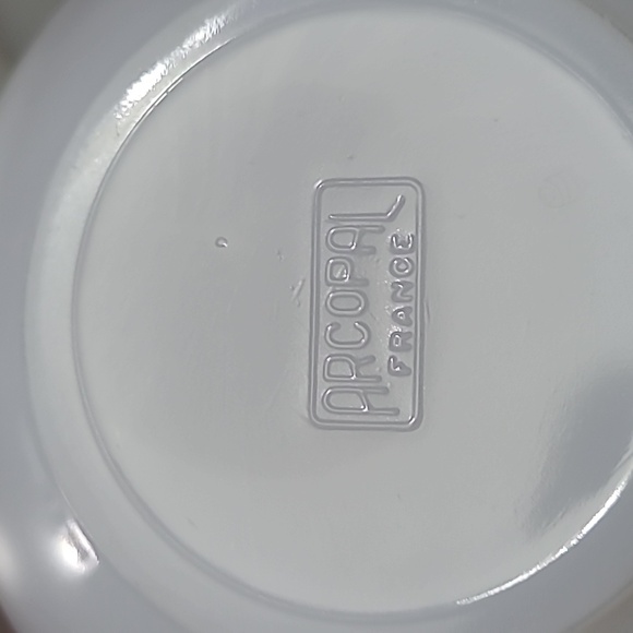 Vintage Arcopal France Nesting Bowls Set of 3 Milk Glass Fruits Scalloped Edges - Picture 3 of 8